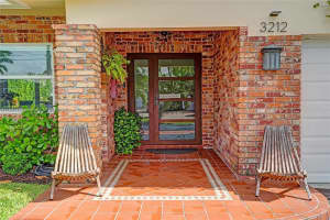 3212 NE 40th St, Fort Lauderdale, FL 33308, Sold 01/15/25