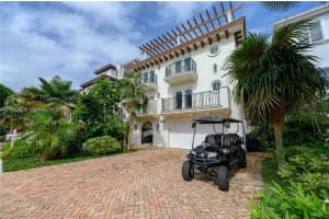 5848 Paradise Point Dr, Palmetto Bay, FL 33157, Sold 04/30/25