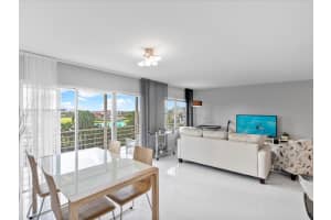 200 Diplomat Pkwy 721 Hallandale Beach, FL 33009 - MLS#A11691227