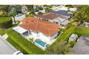 8801 Dickens Ave, Surfside, FL 33154, - MLS#A11691235