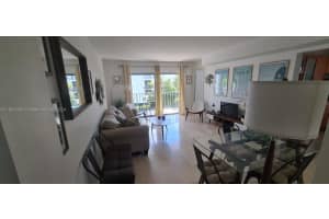 1300 Alton Rd APT 3D, Miami Beach, FL 33139, - MLS#A11691400