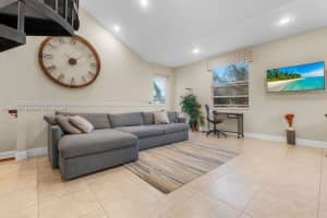 8285 Cascada Isles Dr, Hollywood, FL 33024, Sold 02/11/25