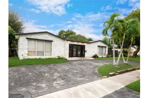 5000 Grant St Hollywood, FL 33021 - MLS#A11691466