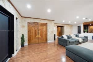 5000 Grant St Hollywood, FL 33021 - MLS#A11691466