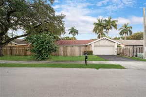 24 Forest Cir, Hollywood, FL 33026, Sold 03/19/25
