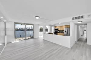 16570 Ne 26th Ave 2a North Miami Beach, FL 33160 - MLS#A11691543