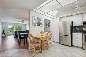 830 S Hollybrook Dr, Pembroke Pines, FL 33025, Sold 01/22/25