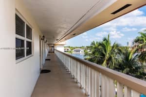 2081 S Ocean Dr 411, Hallandale Beach, FL 33009 - MLS#A11691704