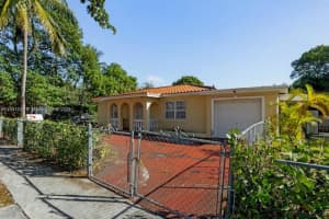 800 NE 129th St, North Miami, FL 33161, Sold 04/14/25