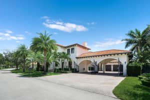 19049 SW 80th Ct, Cutler Bay, FL 33157, Sold 02/19/25
