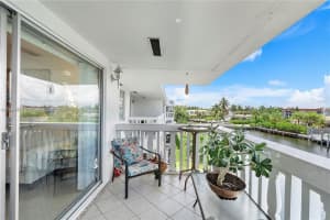 470 Paradise Isle Blvd, Hallandale Beach, FL 33009, Sold 02/13/25