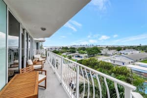 7601 E Treasure Dr, North Bay Village, FL 33141, Sold 07/02/25