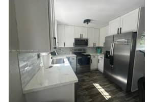6230 NW 14th St, Sunrise, FL 33313, Sold 01/07/25