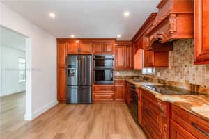 807 N 32nd Ct, Hollywood, FL 33021, Sold 03/25/25