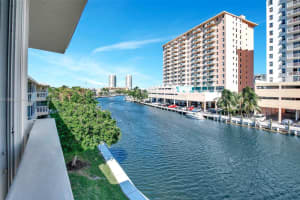 450 Paradise Isle Blvd, Hallandale Beach, FL 33009, - MLS#A11692556
