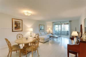 480 NW 76th Ave, Margate, FL 33063, Sold 01/31/25