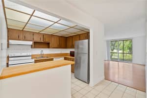 1681 NW 70th Ave APT 204, Plantation, FL 33313, - MLS#A11692641