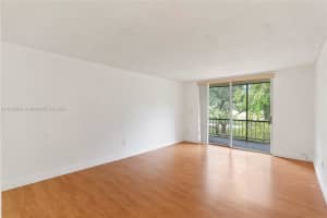 1681 NW 70th Ave APT 204, Plantation, FL 33313, - MLS#A11692641