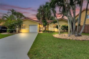 15990 SW 109th St, Miami, FL 33196, Sold 01/31/25