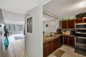 8010 Hampton Blvd 211 North Lauderdale, FL 33068 - MLS#A11692867