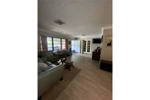497 Nw 47th Ct, Oakland Park