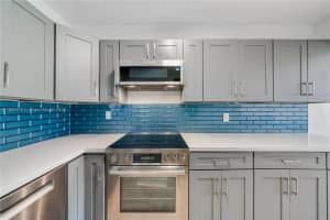 1400 NE 55th St, Fort Lauderdale, FL 33334, Sold 04/15/25