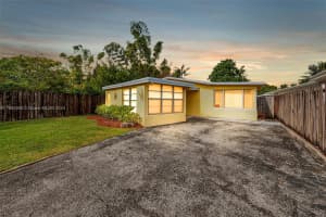 1009 NE 18th St, Fort Lauderdale, FL 33305, Sold 01/13/25