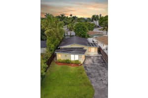 1009 NE 18th St, Fort Lauderdale, FL 33305, Sold 01/13/25