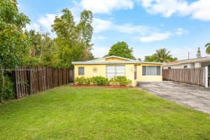 1009 NE 18th St, Fort Lauderdale, FL 33305, Sold 01/13/25