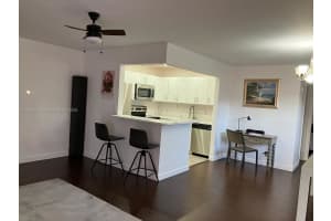 563 Saxony Dr, Delray Beach, FL 33446, Sold 02/06/25