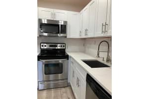 563 Saxony Dr, Delray Beach, FL 33446, Sold 02/06/25