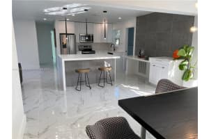812 SE 16th St, Deerfield Beach, FL 33441, Sold 01/31/25