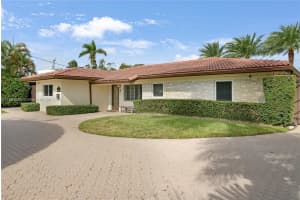 2255 SE 10th Ct, Pompano Beach, FL 33062, Sold 01/03/25