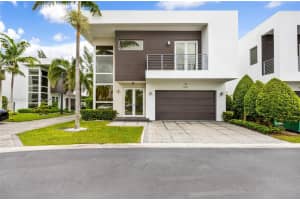 7541 NW 97th Ct, Doral, FL 33178, Sold 04/09/25