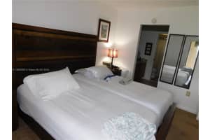 8005 SW 107th Ave APT 209, Miami, FL 33173, Sold 04/24/25