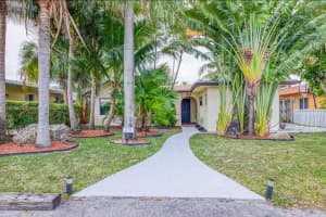 231 SE 23rd Ave, Pompano Beach, FL 33062, Sold 04/30/25