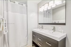 231 SE 23rd Ave, Pompano Beach, FL 33062, Sold 04/30/25