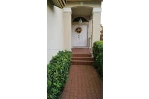 9922 NW 30th St, Doral, FL 33172, Sold 04/22/25
