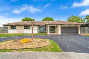 15559 SW 69th Terrace, Miami, FL 33193, Sold 01/06/25