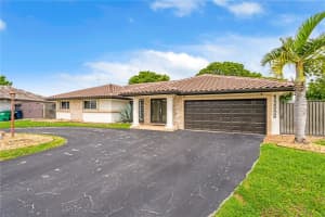 15559 SW 69th Terrace, Miami, FL 33193, Sold 01/06/25