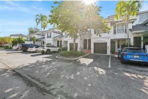 761 SW 148th Ave, Davie, FL 33325, Sold 08/28/25