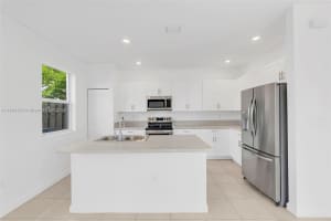 2635 SE 12th St, Homestead, FL 33035, Sold 01/17/25