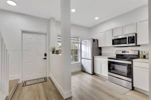 5044 Palmbrooke Cir, West Palm Beach, FL 33417, Sold 01/16/25