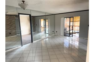 9714 Hammocks Blvd, Miami, FL 33196, Sold 02/10/25