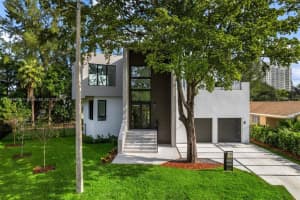 1003 NE Little River Dr, Miami, FL 33138, Sold 06/04/25
