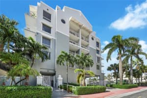 2642 Collins Ave APT 411, Miami Beach, FL 33140, Sold 05/02/25