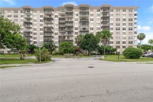 4174 Inverrary Dr, Lauderhill, FL 33319, Sold 01/31/25