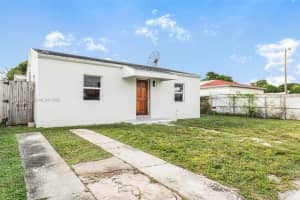 860 NW 35th Ave, Miami, FL 33125, Sold 03/05/25