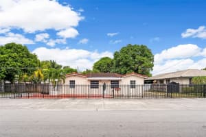 271 E 33rd St, Hialeah, FL 33013, Sold 01/29/25