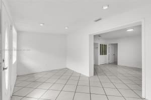 271 E 33rd St, Hialeah, FL 33013, Sold 01/29/25